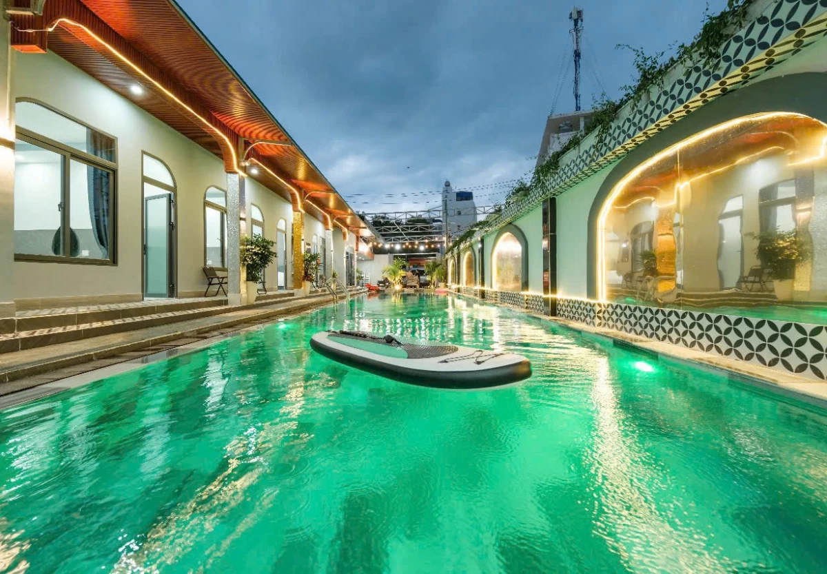Villa Vũng Tàu dạng trệt không lầu 6 phòng ngủ cách biển chỉ 150m - VT8NH