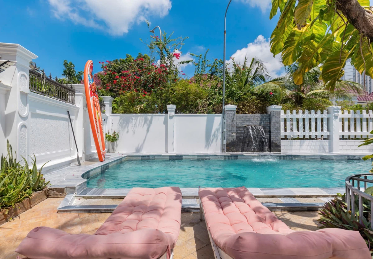 Villa hồ bơi Vũng Tàu cách bãi sau 250m có karaoke, bi lắc và sân nướng BBQ ngoài trời – VTB8NT