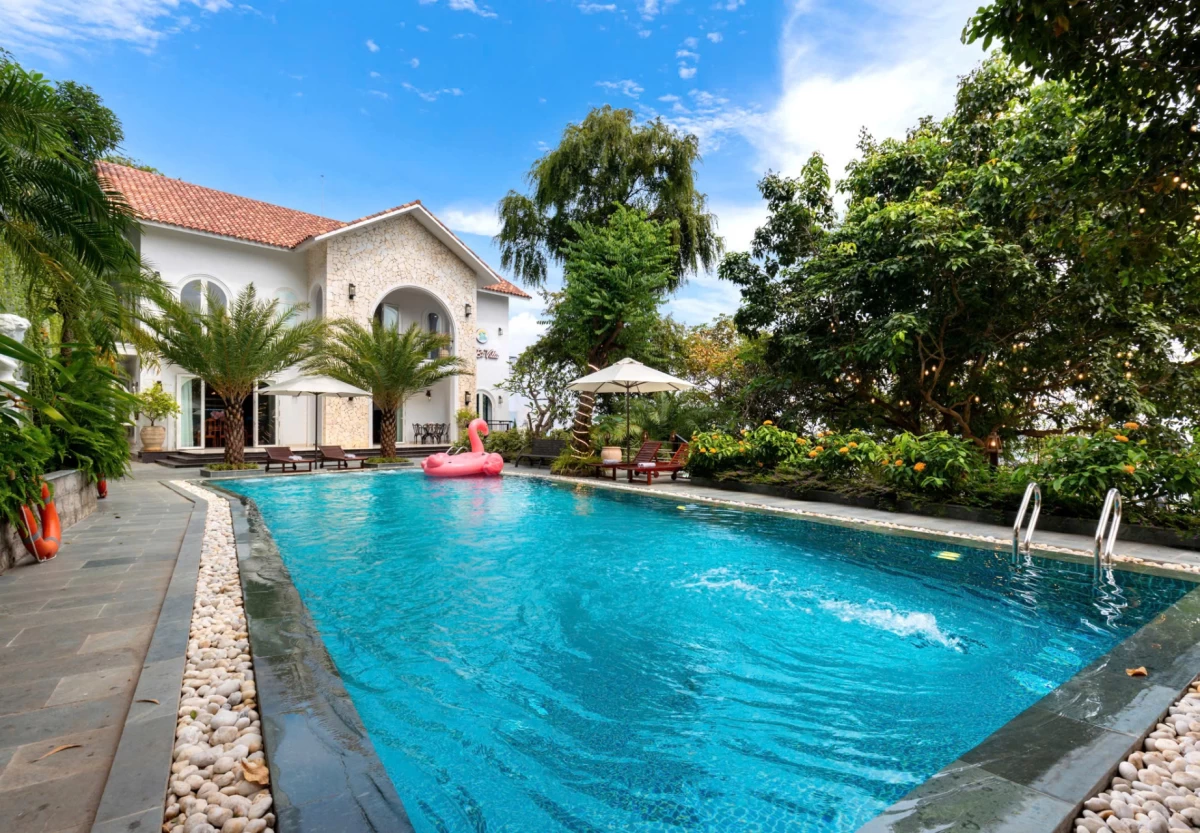 Villa tựa núi sang trọng quý phái với hồ bơi rộng 100m2 - VT630ATP