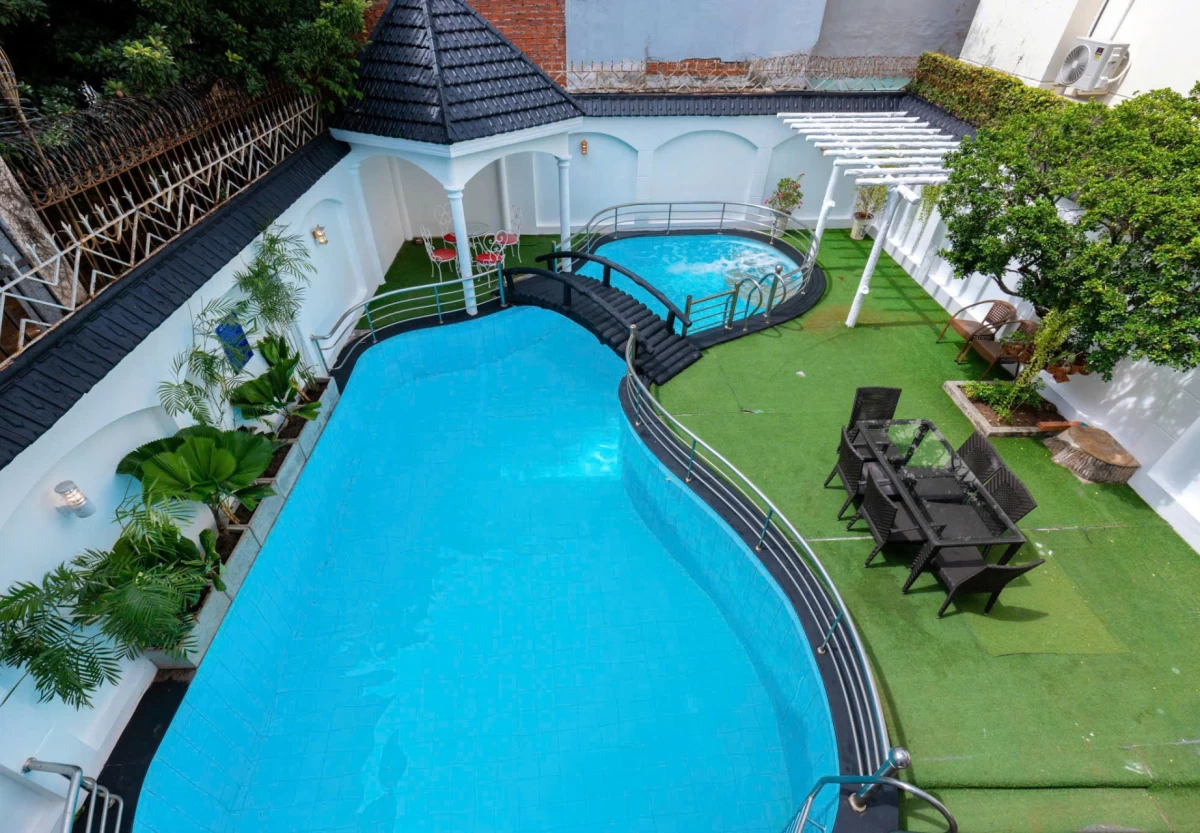 Villa hồ bơi 31/2 Lạc Long Quân bãi sau - VT31-2LLQ