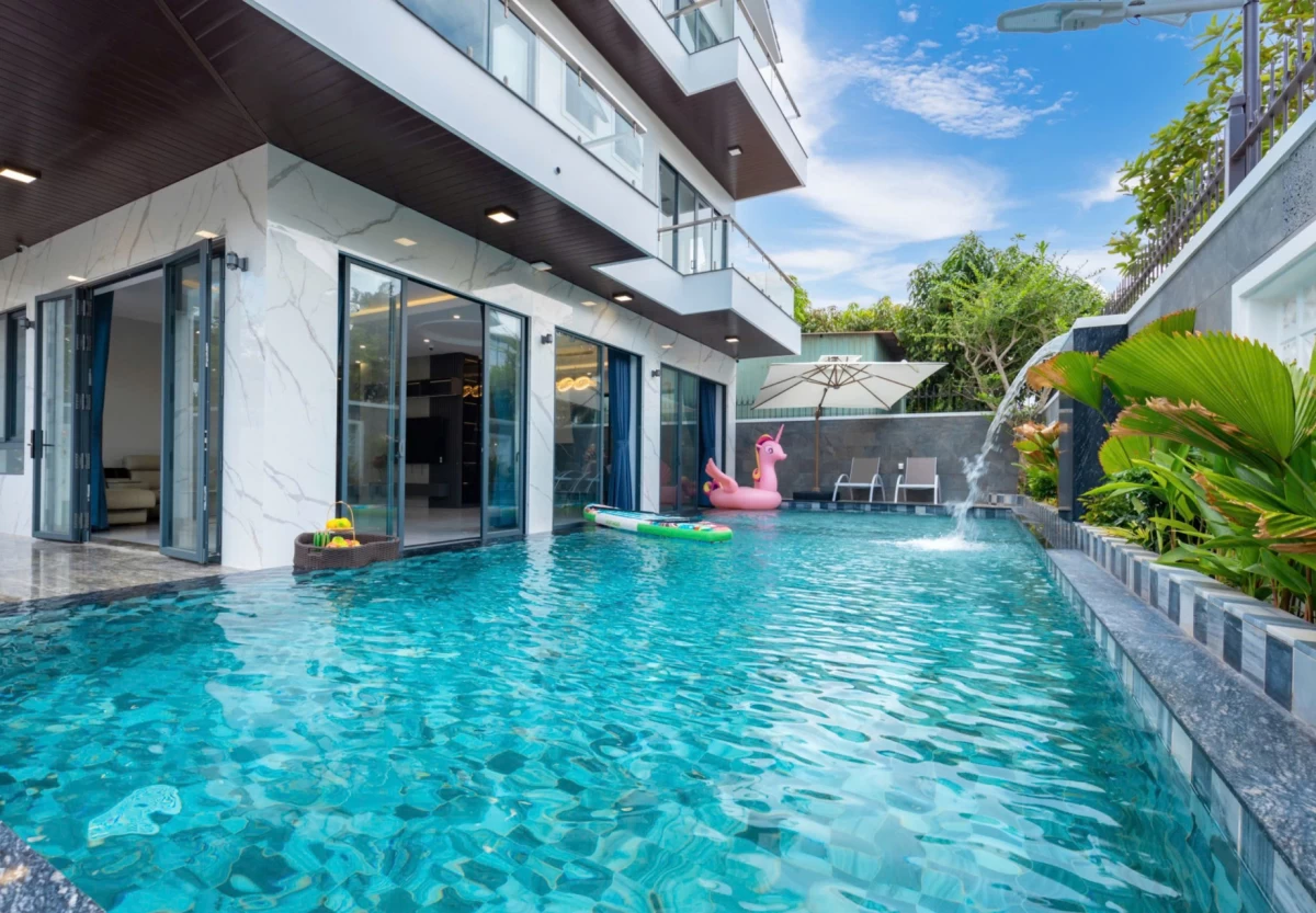Villa sang trọng 8 phòng ngủ , hồ bơi rộng 100m2 - VTB2.34
