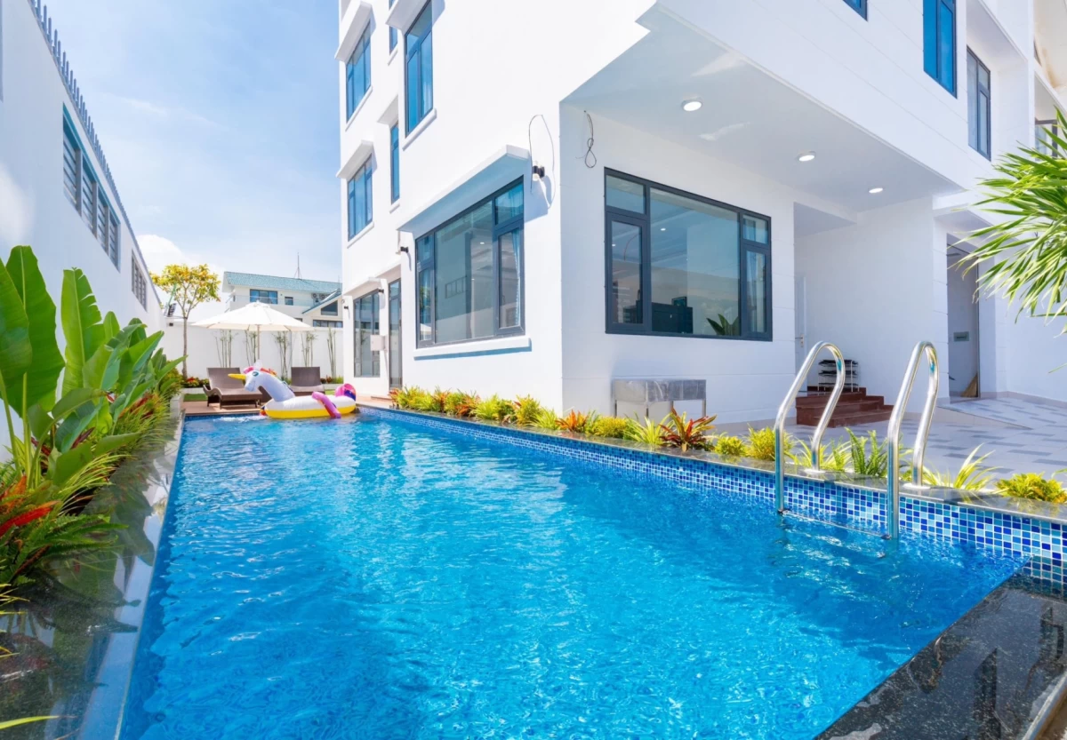 Villa Vũng Tàu khu Long Cung gồm 8 phòng ngủ có hồ bơi, bàn bida và sân nướng BBQ – VT11