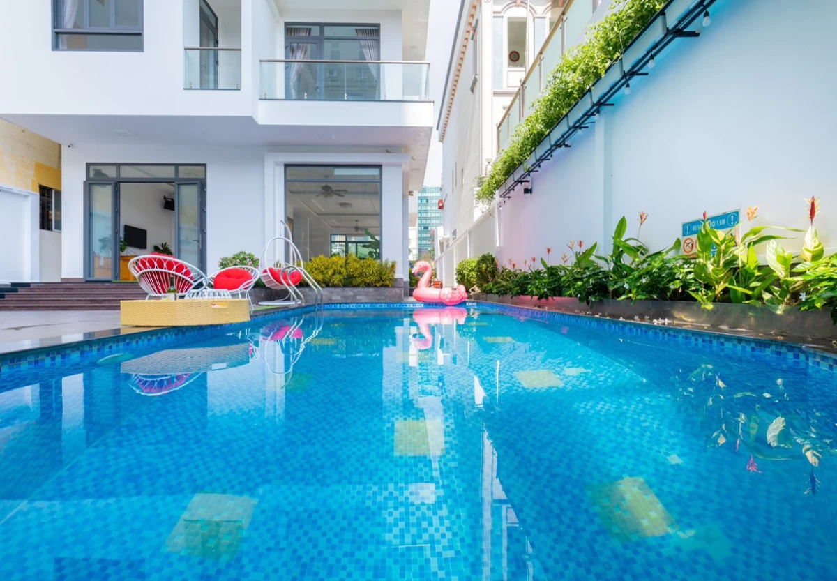Villa Vũng Tàu cách bãi sau chỉ 100m có hồ bơi, bàn bida, karaoke và sân nướng BBQ – VT12KN