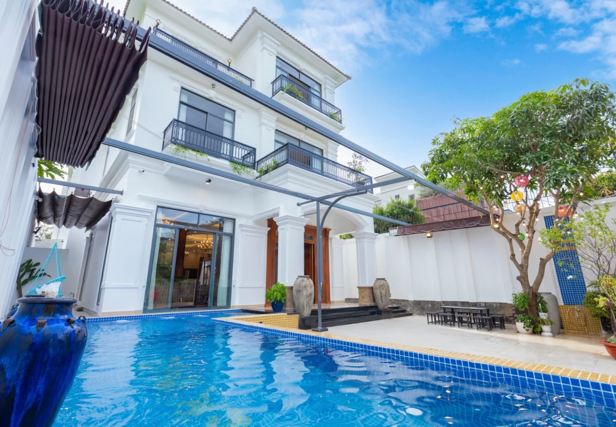 Villa hồ bơi Vũng Tàu cách biển 200m có bàn bida và sân nướng BBQ ngoài trời – VTB07TS
