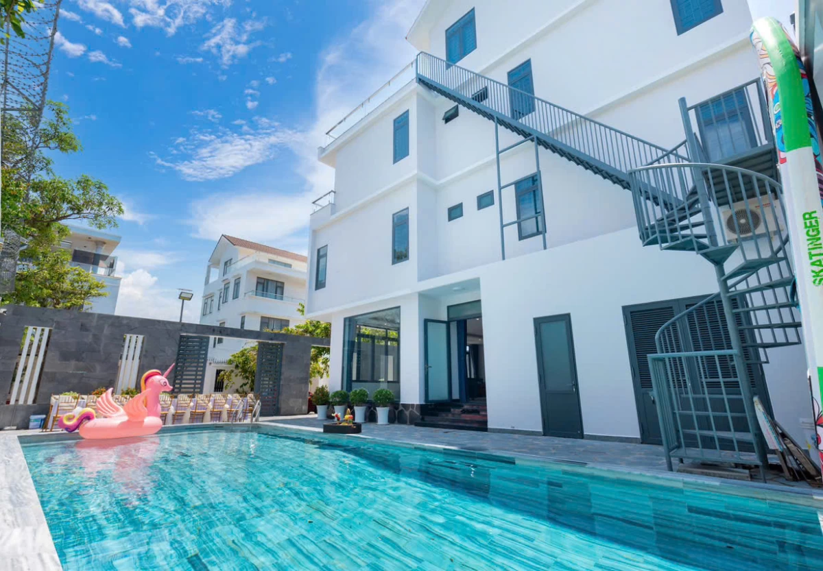 Villa Vũng Tàu 12 Phòng ngủ cách biển 5 phút đi bộ - VTB2.42