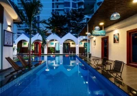 Homestay Vũng Tàu có hồ bơi khổng lồ cách biển 150m có bàn bida, karaoke và sân nướng BBQ ngoài trời – VTB1.1