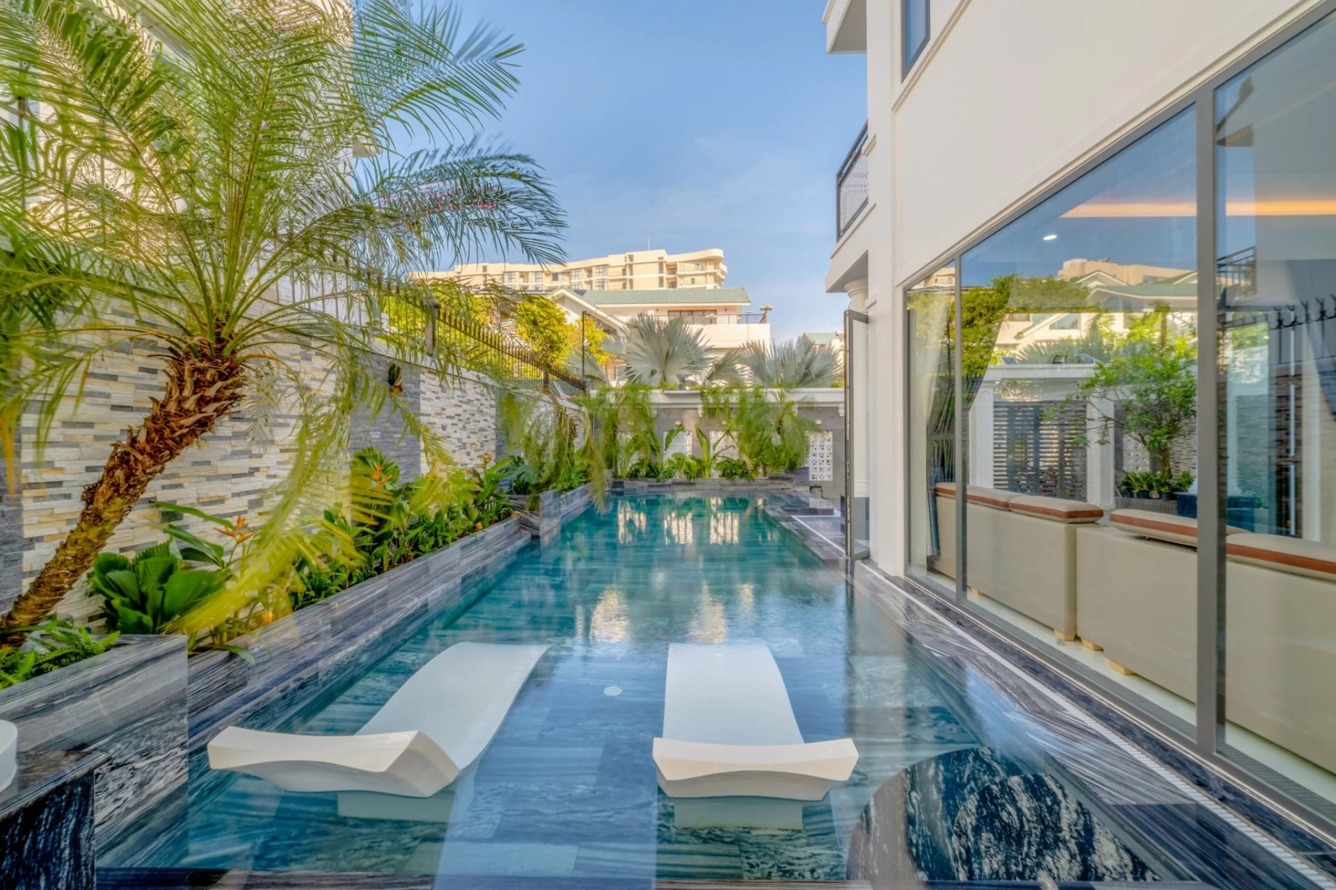 Villa Vũng Tàu mới xây cách bãi biển 200m, có hồ bơi, karaoke, bida và sân nướng BBQ ngoài trời– VTB2.21