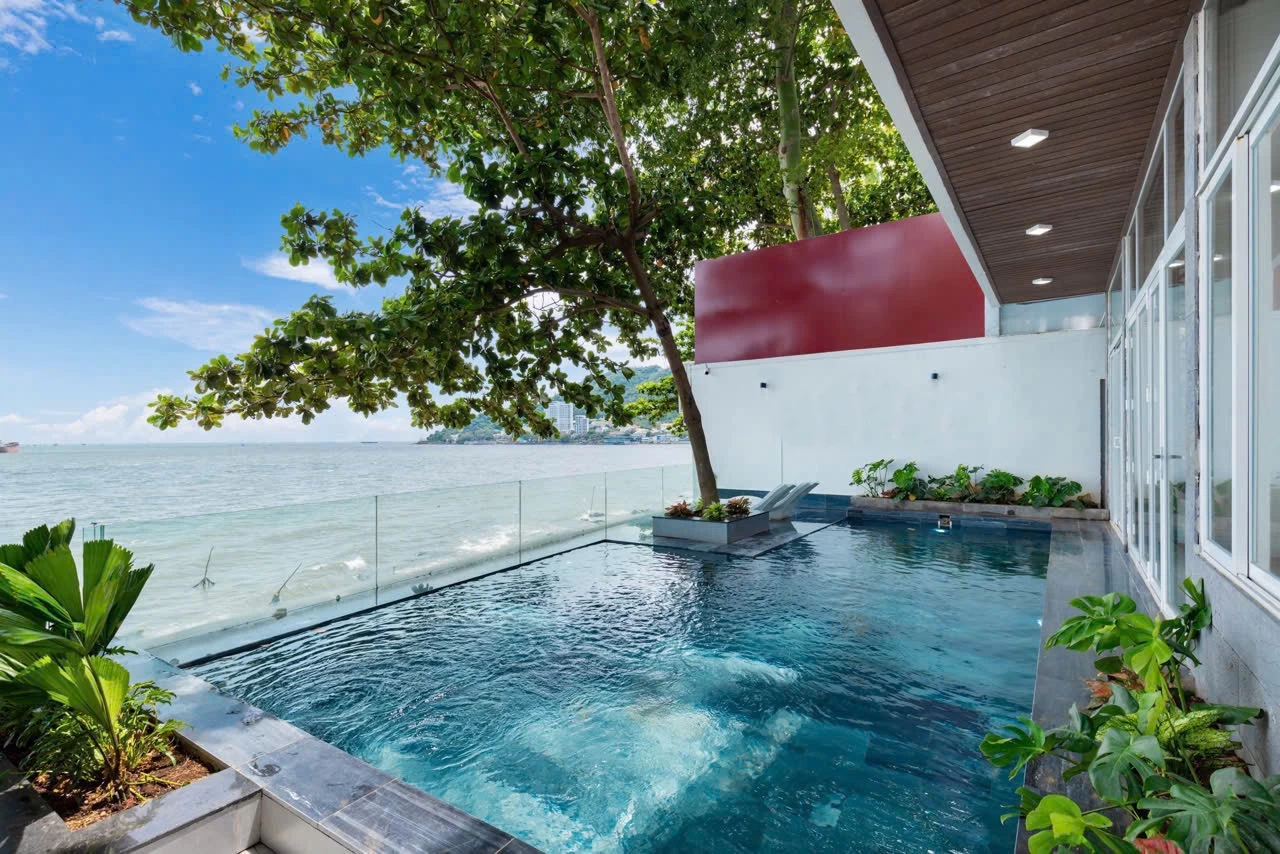 Villa sát biển 11 Trần phú 6 phòng ngủ - VT17