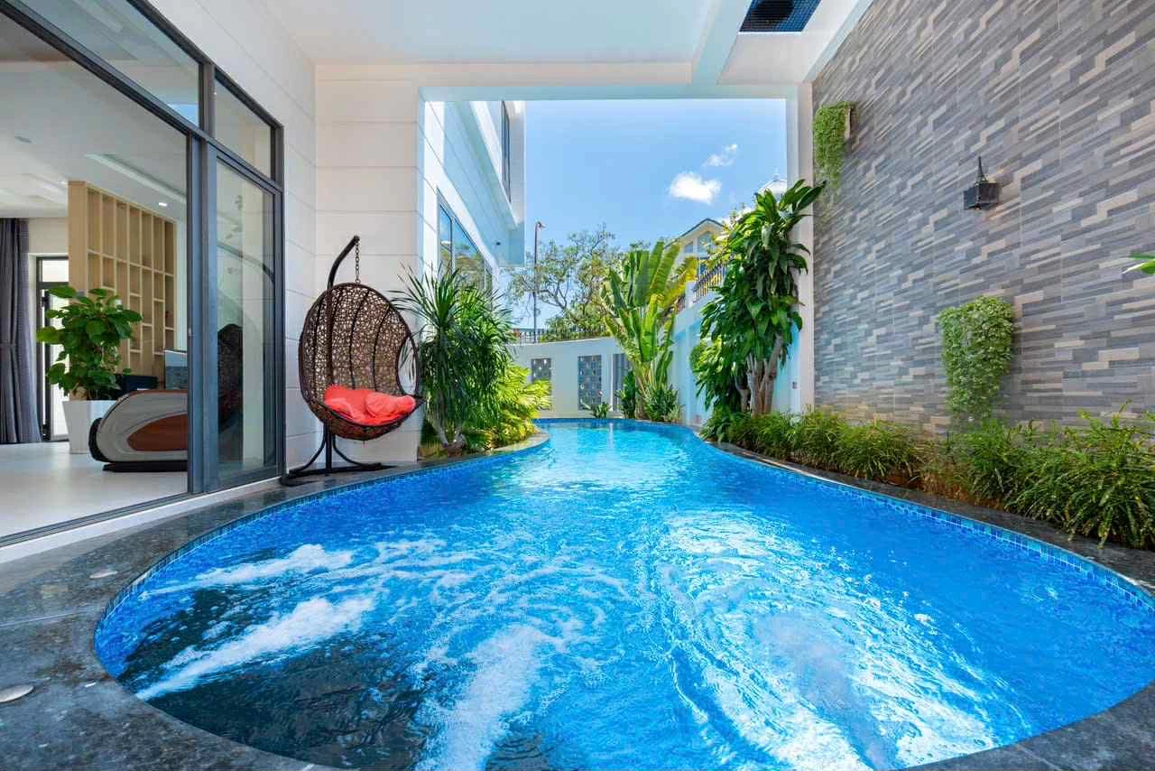 Villa Vũng Tàu 7 phòng ngủ cách biển long cung chỉ 300m - VTB2.32