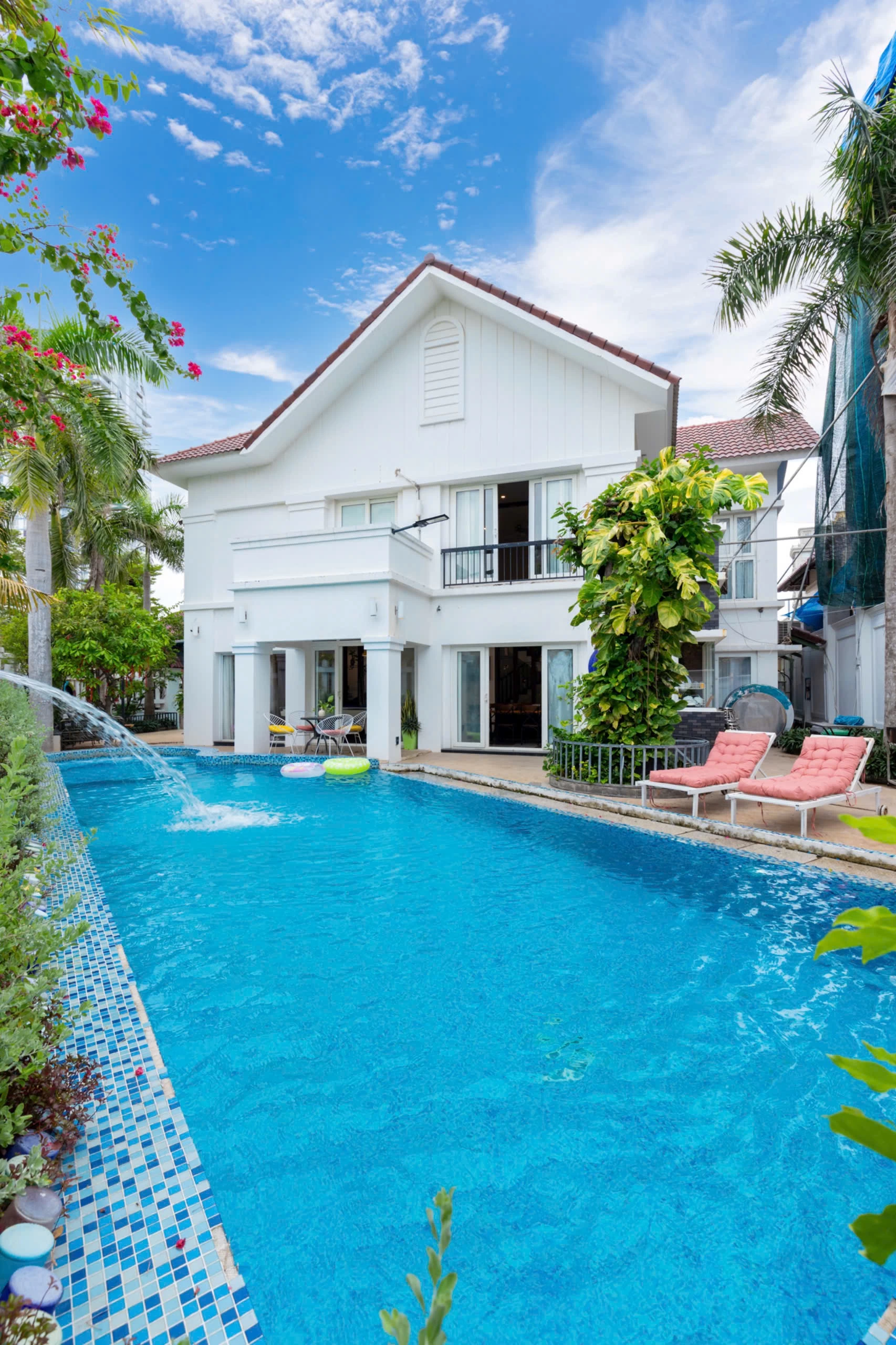 Villa hồ bơi Vũng Tàu cách bãi sau 250m có karaoke, bi lắc và sân nướng BBQ ngoài trời – VTB8NT