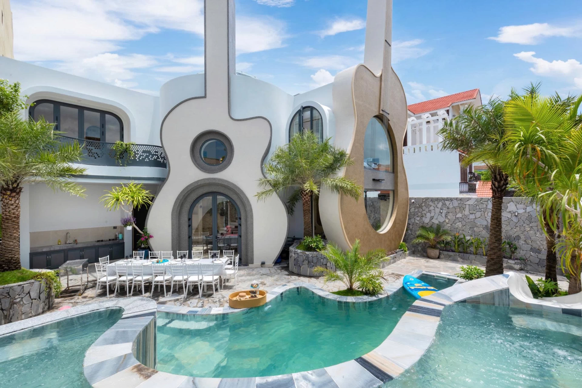 Villa Vũng Tàu phong cách độc đáo hình cây Đàn duy nhất tại Bãi Sau - VT15TTX