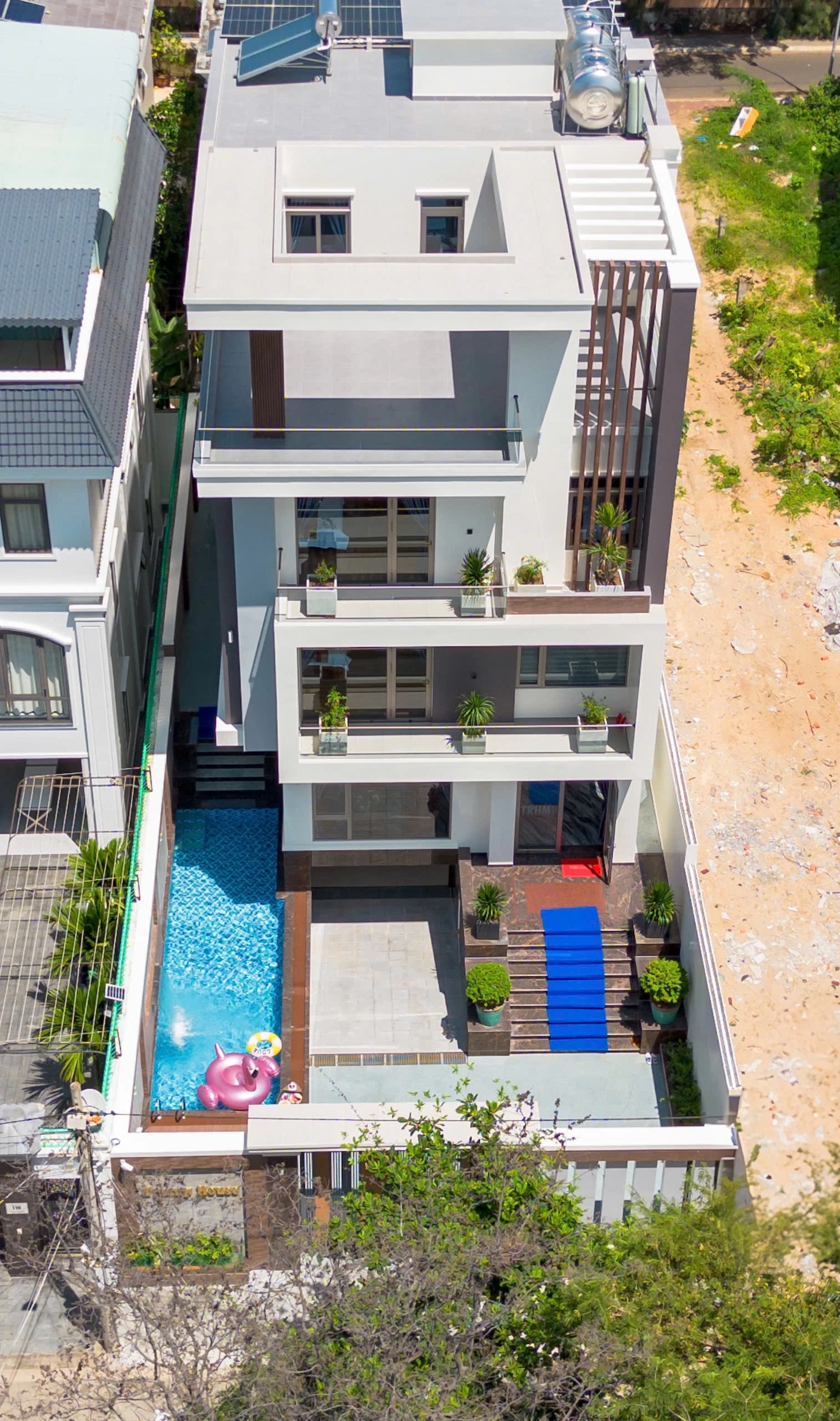 Villa Vũng Tàu 10 phòng ngủ bãi sau B12 Thi Sách - VTB12TS