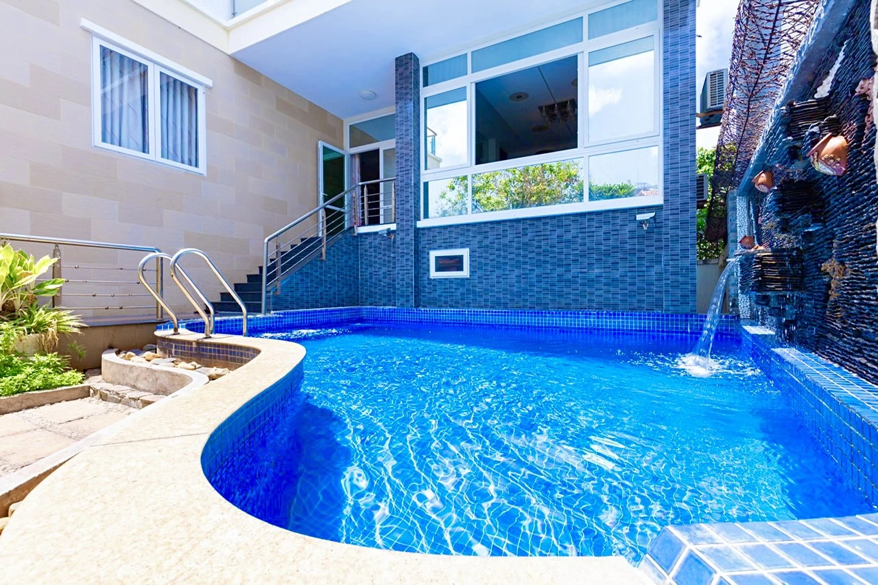 Villa Vũng Tàu khu biệt thự Á Châu gồm 5 phòng ngủ có hồ bơi, bàn bida và sân nướng BBQ – VT16