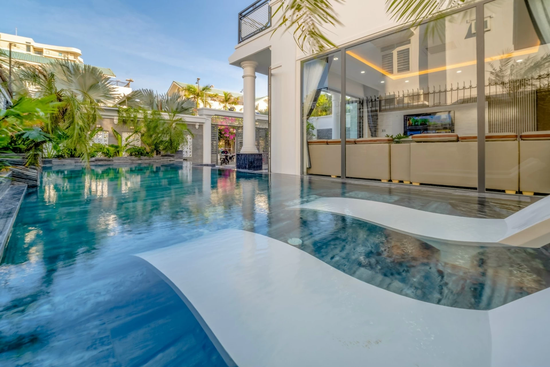 Villa Vũng Tàu mới xây cách bãi biển 200m, có hồ bơi, karaoke, bida và sân nướng BBQ ngoài trời– VTB2.21