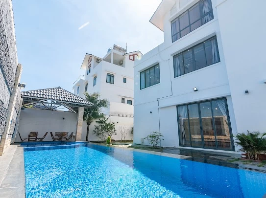 Villa hồ bơi khu Long Cung Vũng Tàu có karaoke, bida và sân nướng BBQ ngoài trời – VTB2.51