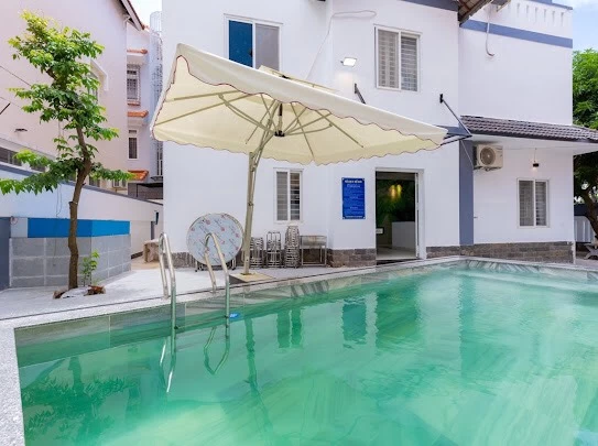 Villa hồ bơi cách bãi sau Vũng Tàu 400m có karaoke, bida và sân nướng BBQ ngoài trời – VT16TNV