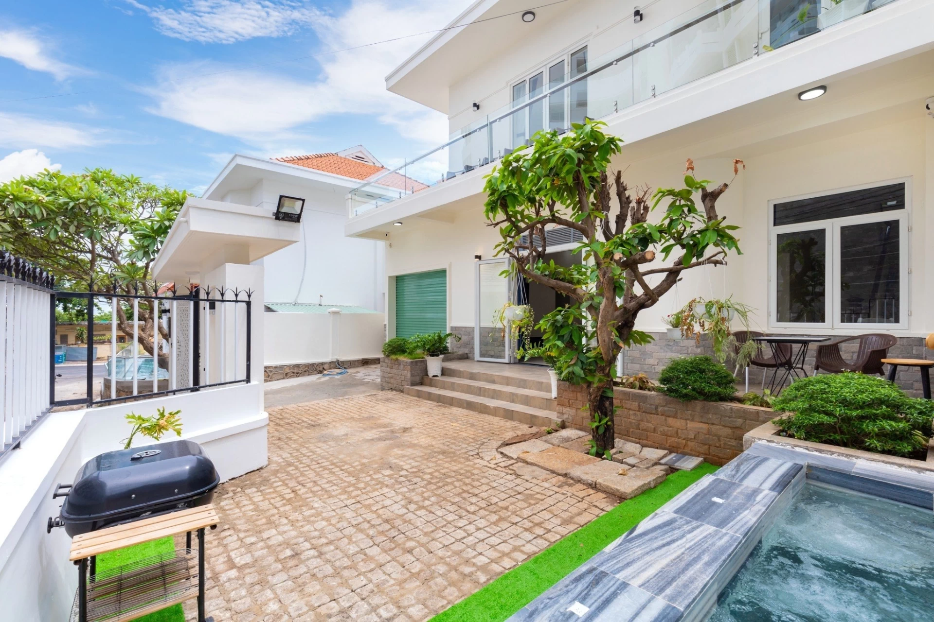 Villa hồ bơi Vũng Tàu có karaoke, bida và sân nướng BBQ – VT86-1TP
