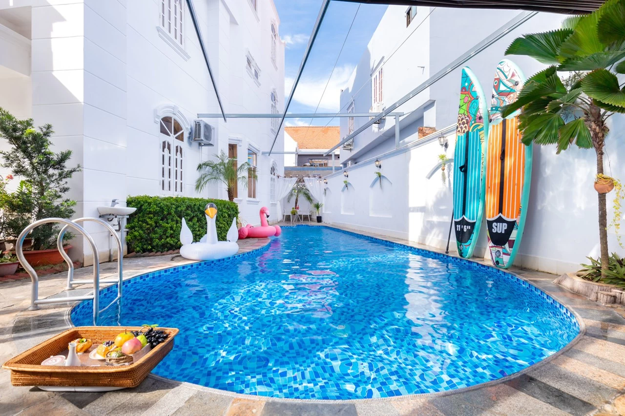 Villa hồ bơi Vũng Tàu có bàn bida, karaoke và sân nướng BBQ ngoài trời – VT6ALLQ