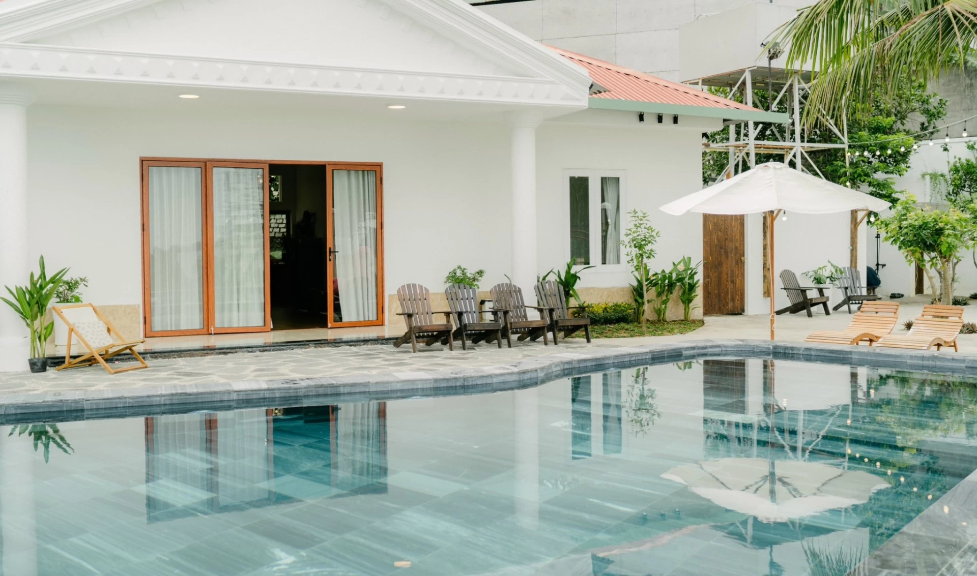 Villa view biển Vũng Tàu có hồ bơi vô cực 100m2 cùng với karaoke, bàn bida và sân nướng BBQ ngoài trời – VT126-12TP