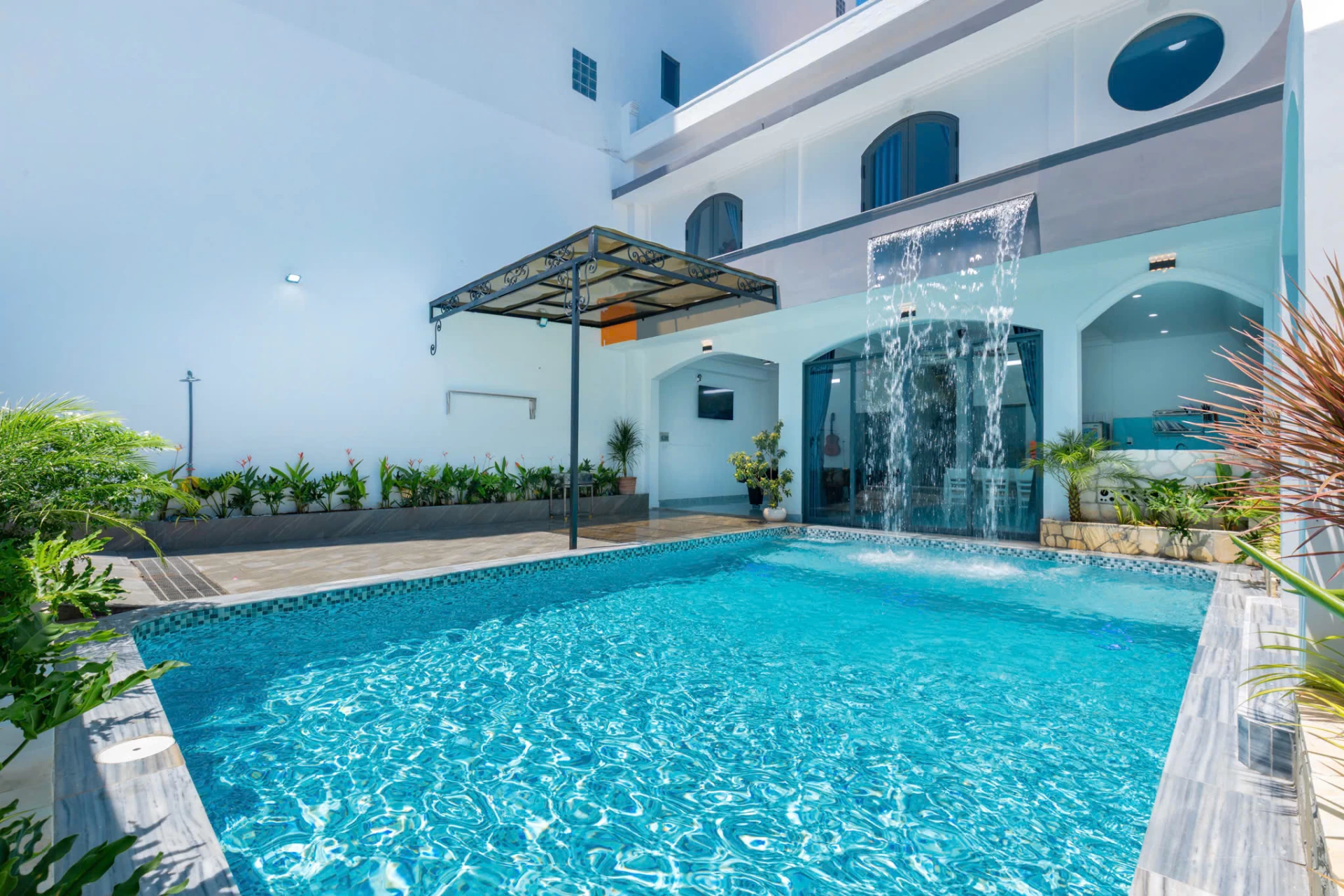 Villa Vũng Tàu 5 phòng ngủ cách biển chỉ 150m - VT17A1