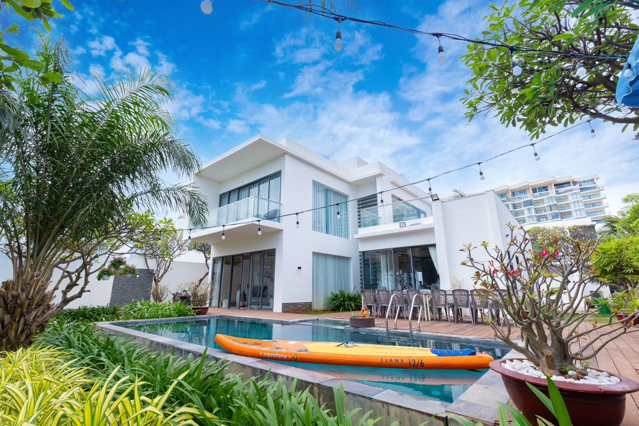 Villa Aria Resort Vũng Tàu với hồ bơi vô cực view biển